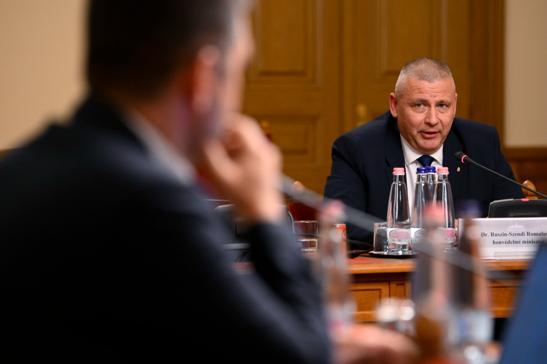 Visszavárják a honvédséghez a koronavírus elleni oltás elutasítása miatt eltávolított katonákat