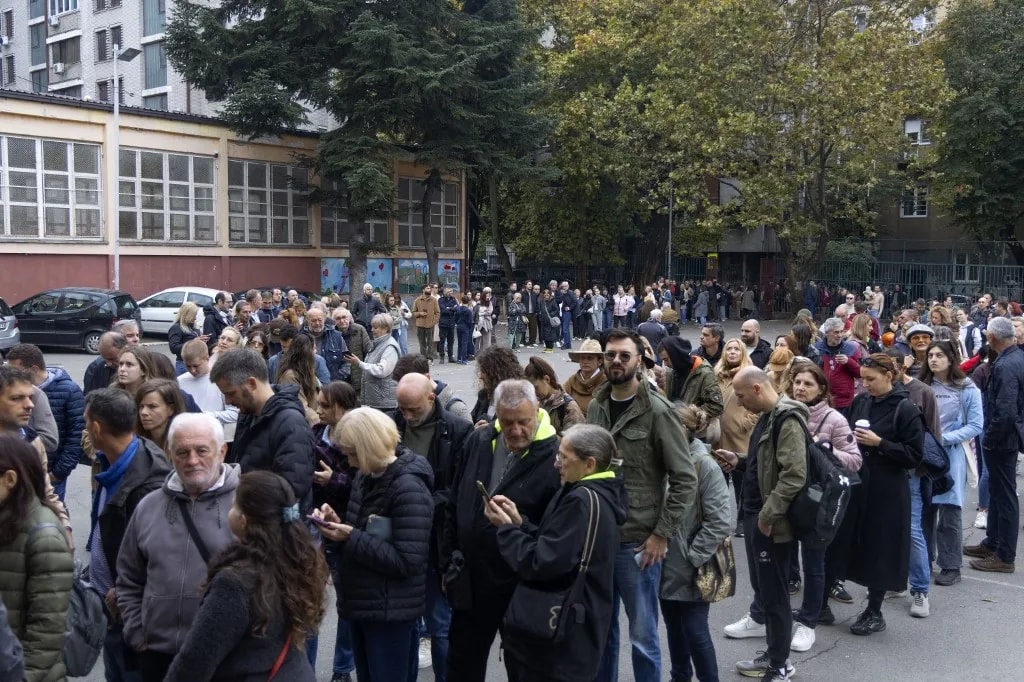 Jelentős részvétel mellett befejeződött a parlamenti választás Szerbiában