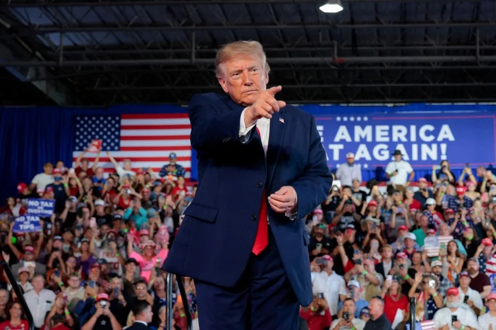 Megsült állatokról és elpusztult madarakról beszélt Donald Trump