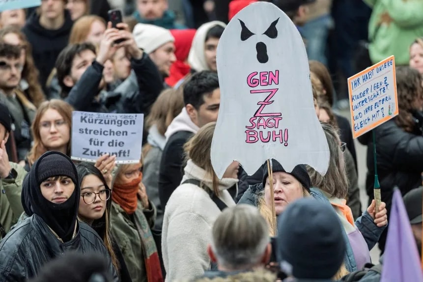 Fellázadt a Z generáció Németországban