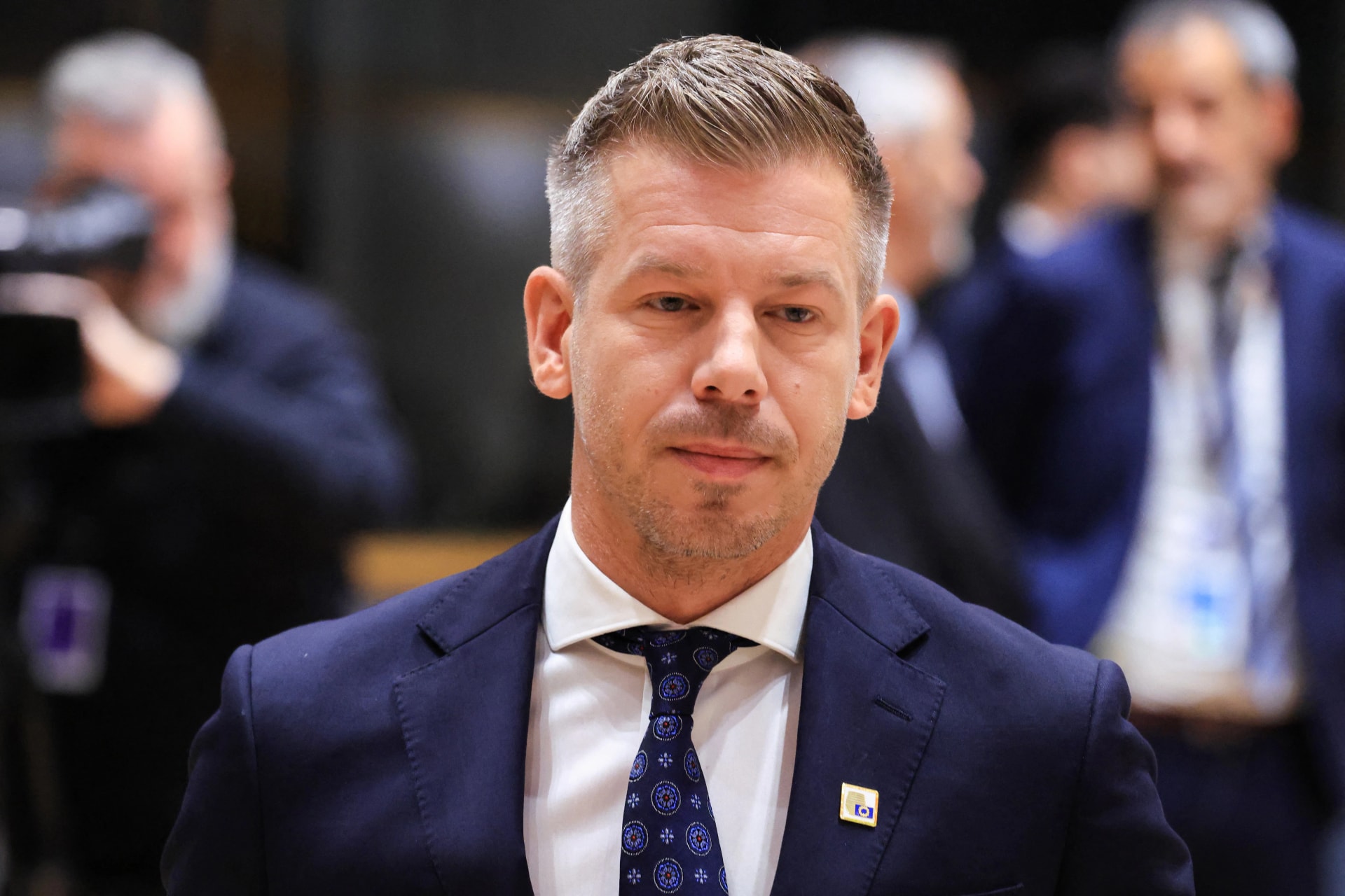 Nyilvánosságra hozza a kormány az ügynökaktákat