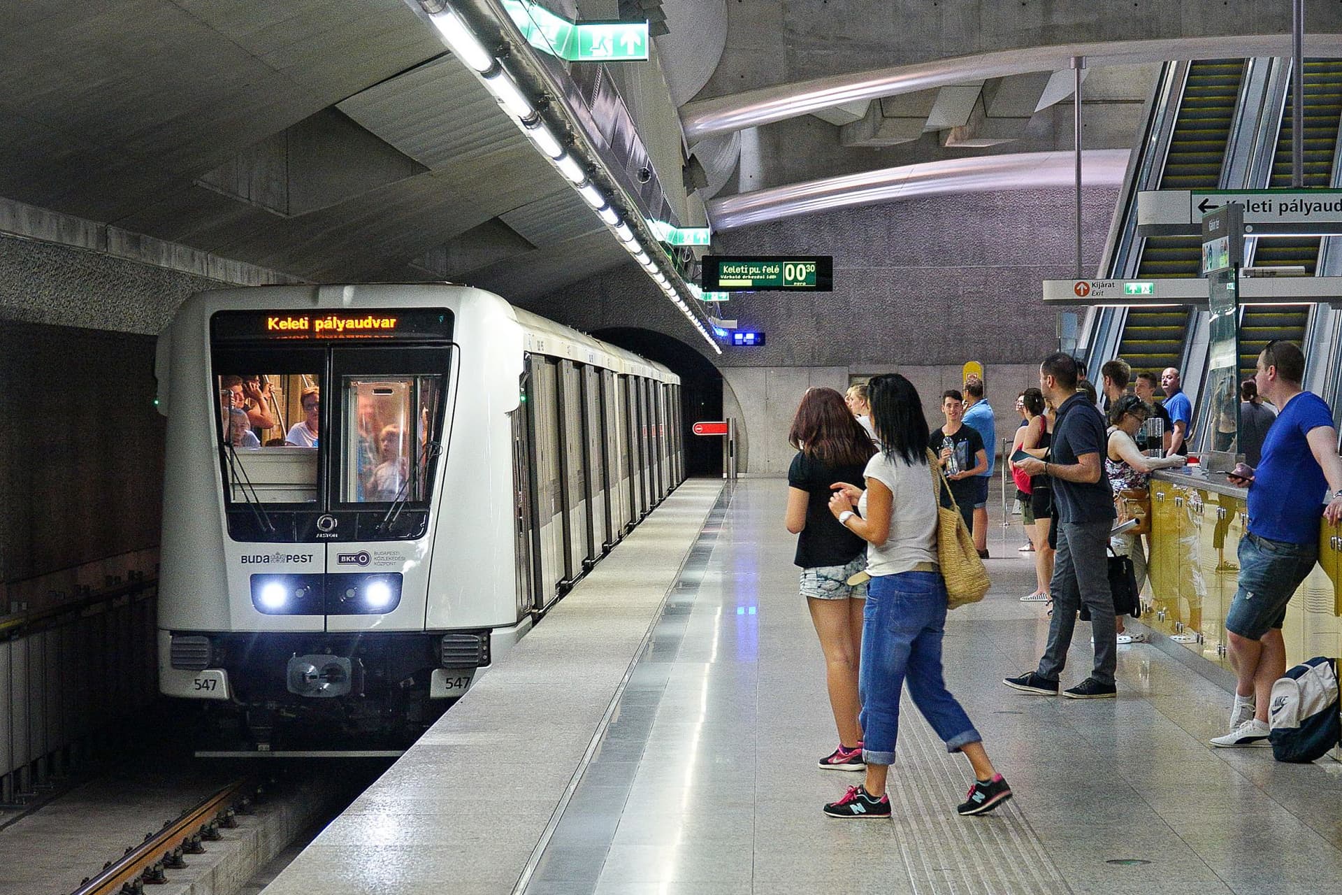 Gázolás miatt nem jár a metró a Déli pályaudvar és a Deák tér között
