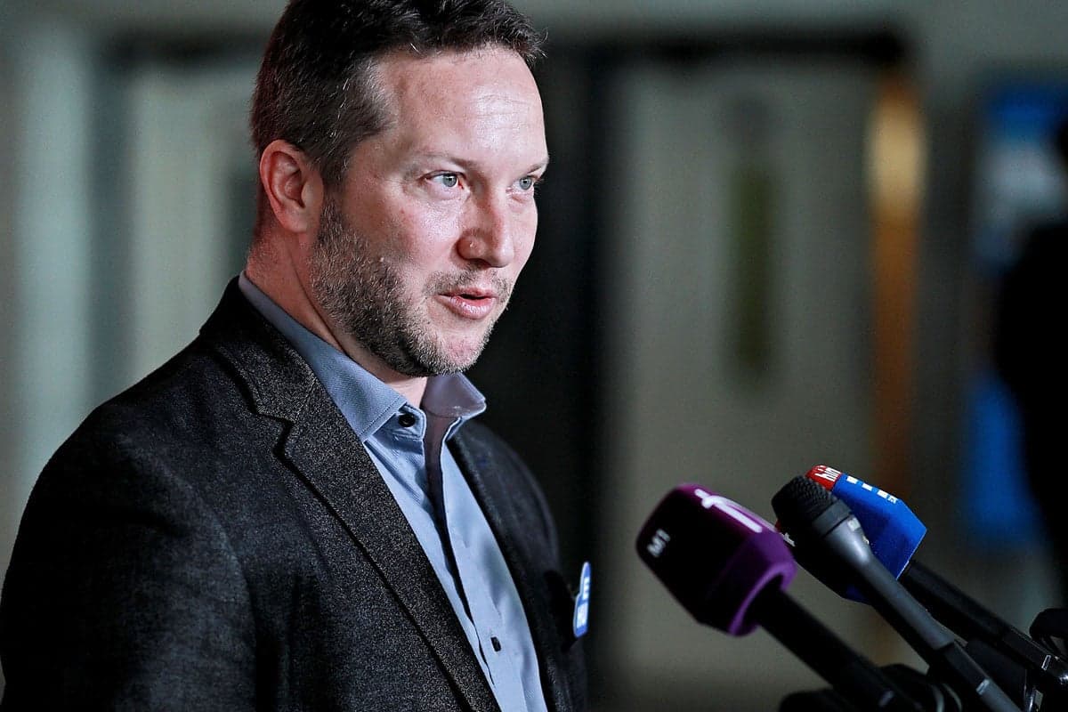 Az MSZP-s alapítványnak volt Pecinával másfél milliárdos üzlete