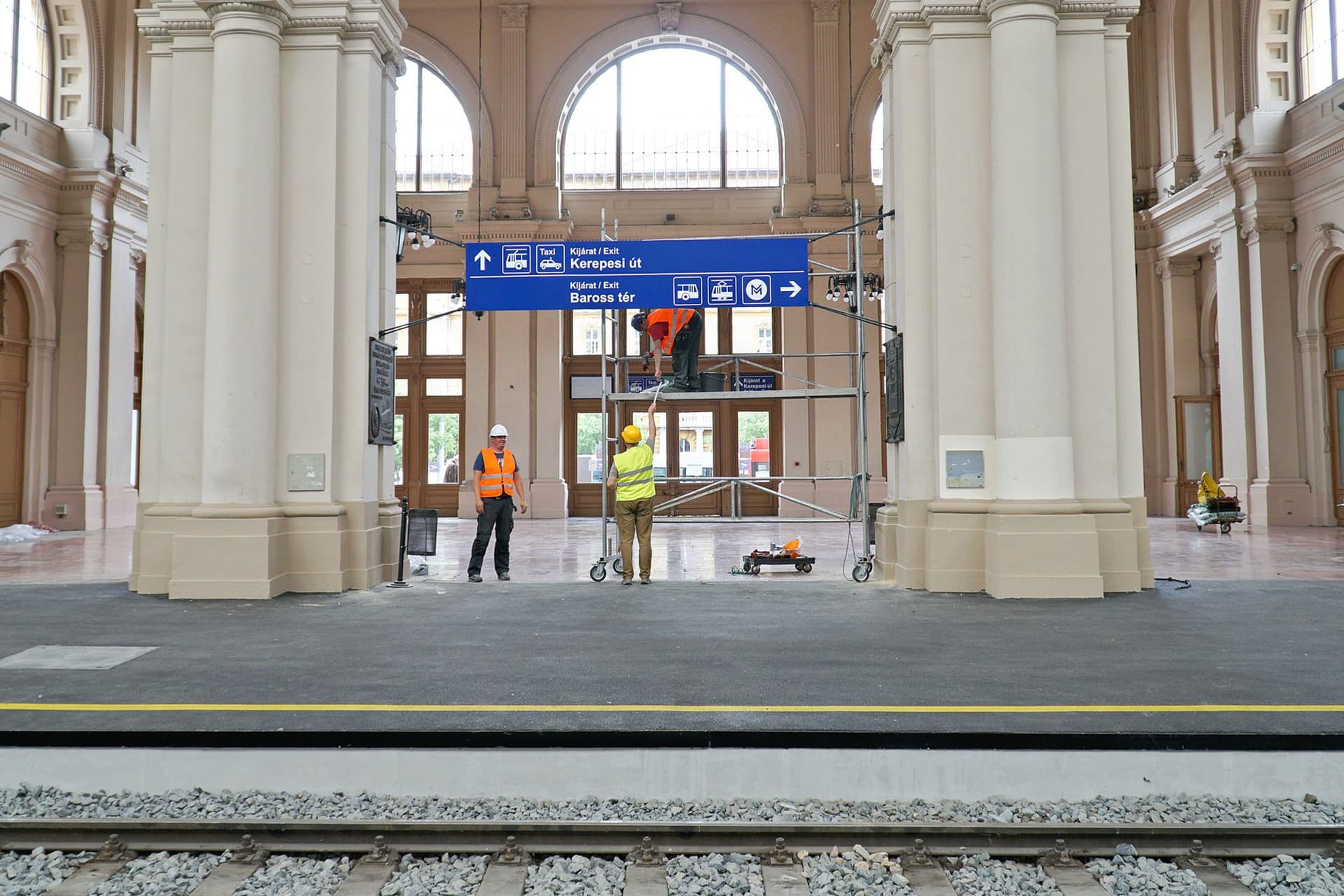 Filmforgatás: Lezárják a Lotz-termet a Keleti pályaudvaron
