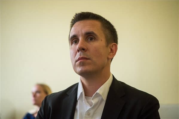 Az NVB nem függesztette fel Czeglédy Csaba mentelmi jogát