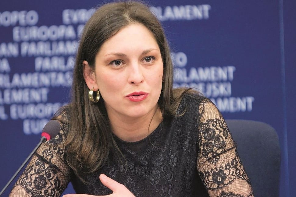 Járóka Lívia cáfolja Hadházy Ákos rágalmait