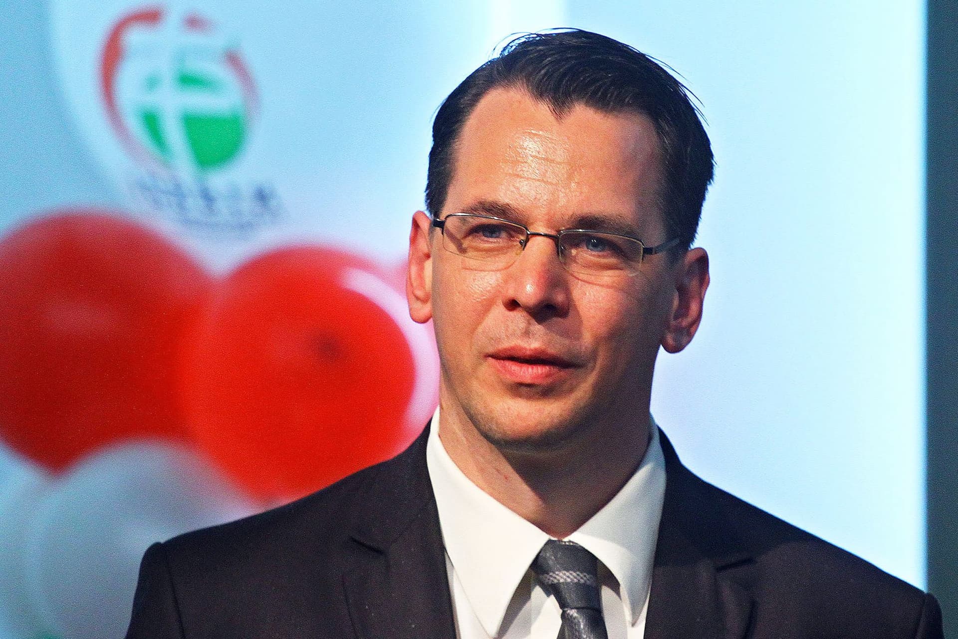 A Jobbik és a baloldal: kölcsönös elvtelenség