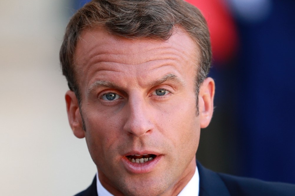 Merkel és Stoltenberg is visszautasította Macron kijelentését