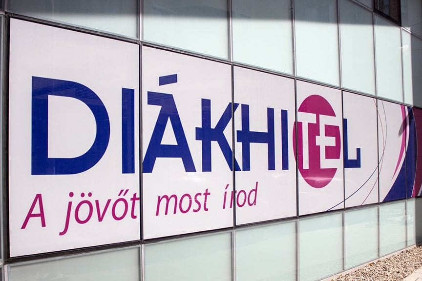 Négy bankkal szerződött a Diákhitel Központ