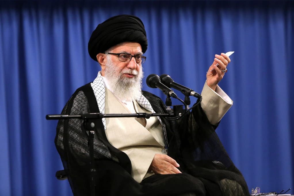 Izrael elleni közvetlen támadásra szólított fel Irán legfelsőbb vezetője