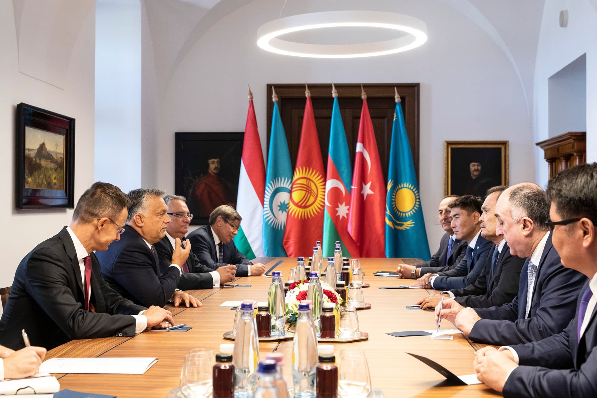 Orbán Viktor így fogadta a Türk Tanács külügyminisztereit