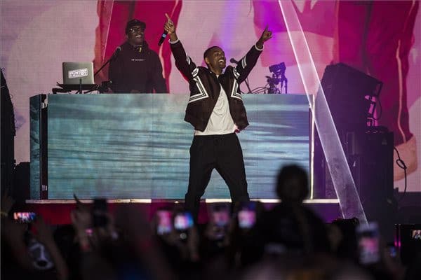 Hatalmas bulit csapott Will Smith Budapesten