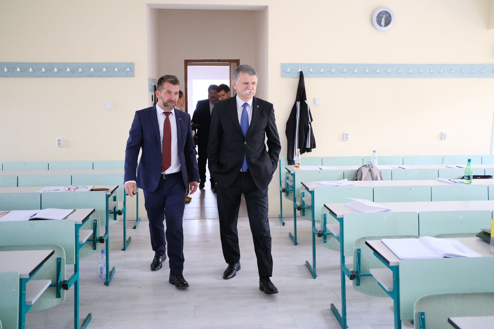 Kövér: Székelyföldnek történelmi kárpótlás jár Budapestről és Bukarestből is