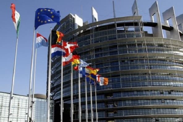 A bevándorláspárti többségű Európai Parlament hozta a formáját: Magyarország ellen szavazott