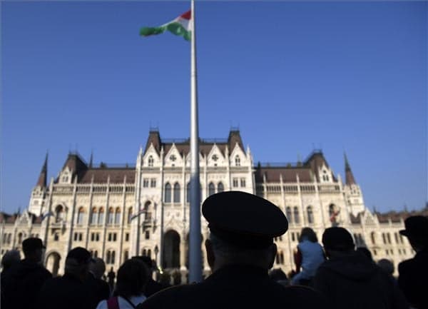 Fidesz: A magyar egy szabadságszerető nép