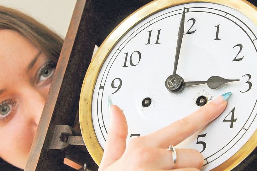Vasárnap kezdődik a nyári időszámítás
