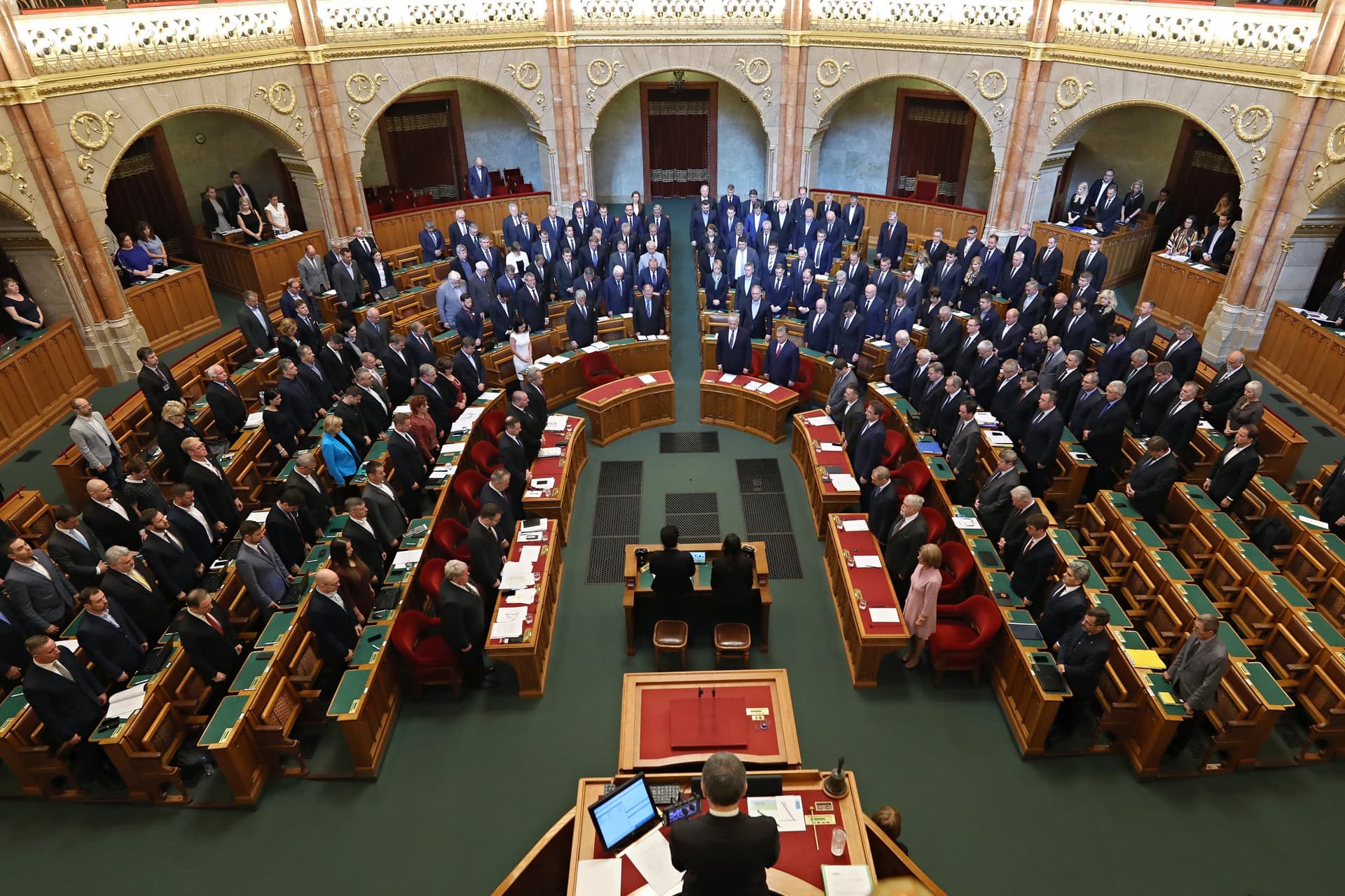 „A kormány minden testülettel együttműködik, amely erre kész”