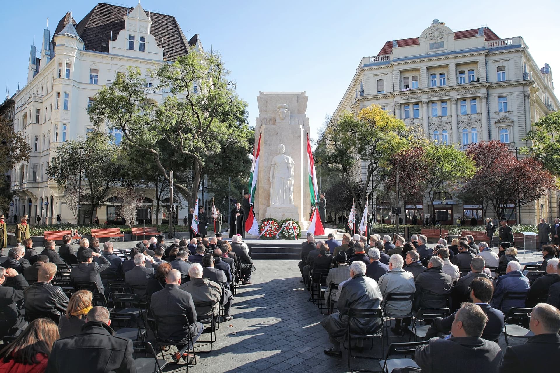 „A bűnök akkor teljesednek be, amikor elfelejtik azokat”