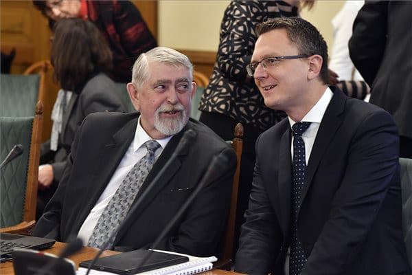 Kásler: Magyarország az európai átlag felett költ oktatásra