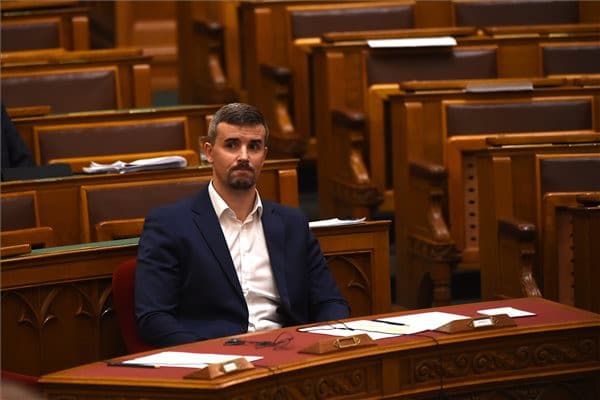 Újabb fordulat Jakab Péter lakásügyeiben