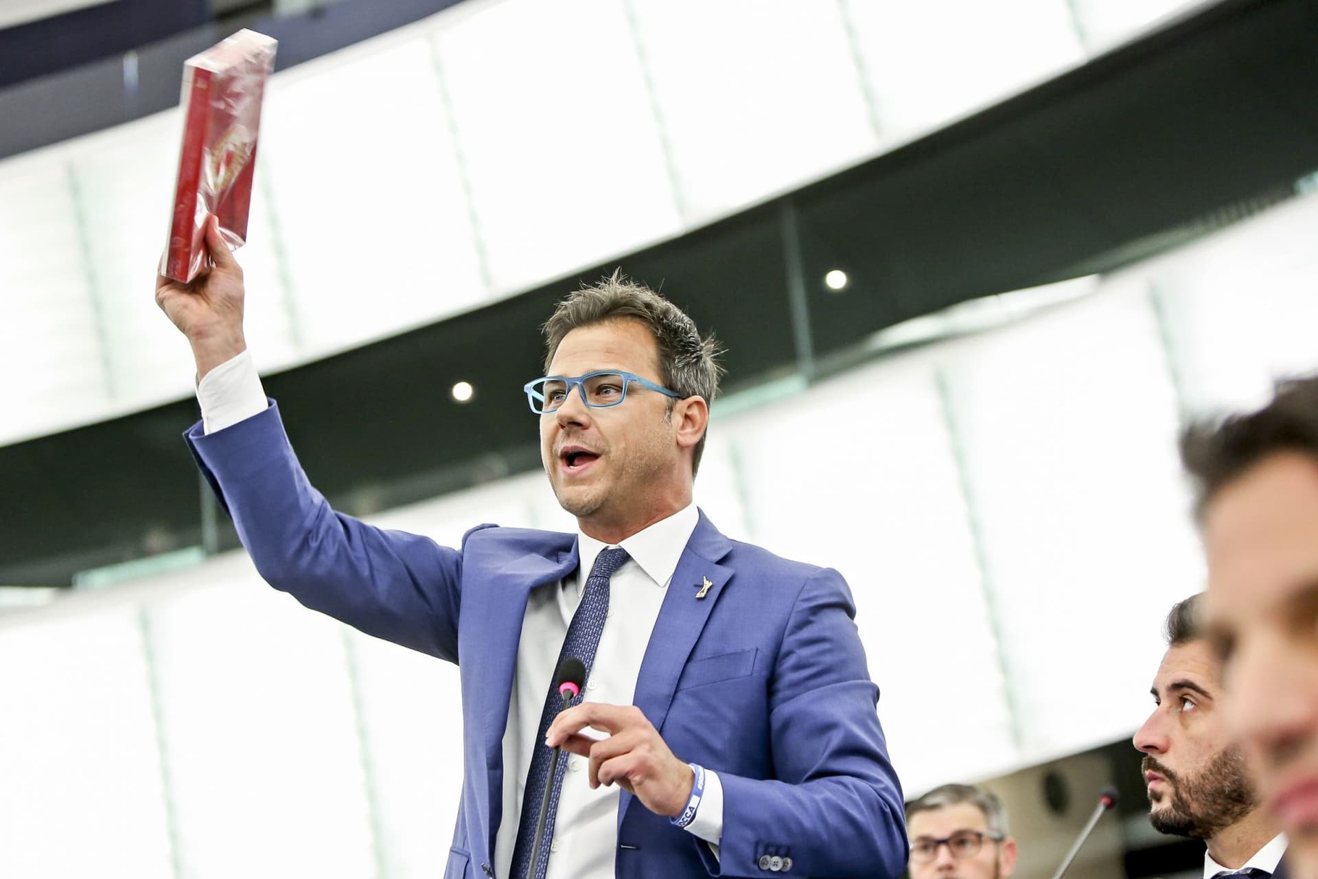 Egymillió forintos büntetés az Európai Parlamentben