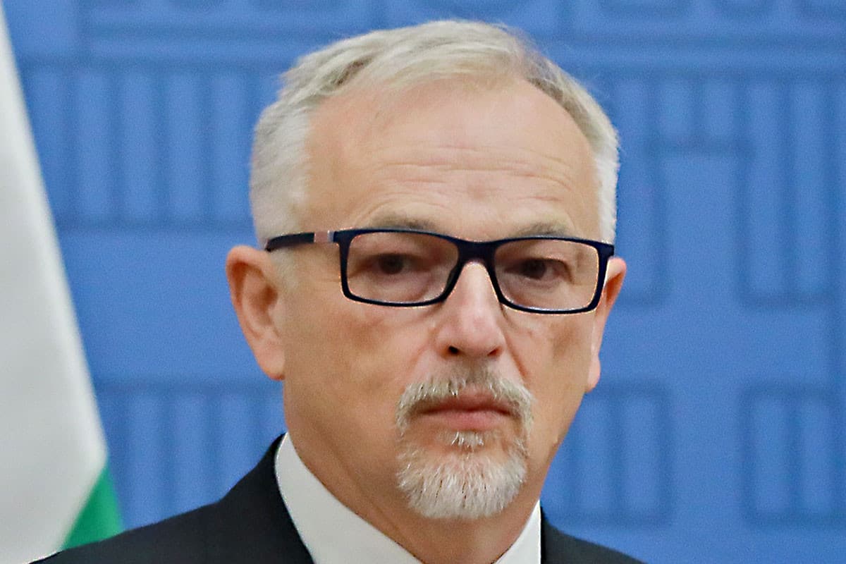Hernádi Zsolt: Nem lehet egyik napról a másikra leválni az orosz kőolajról