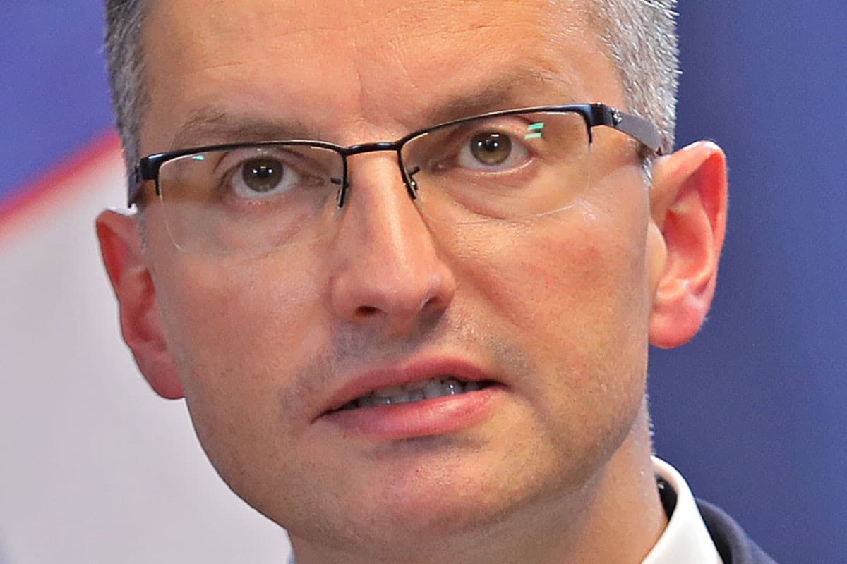Lemondott Marjan Sarec szlovén miniszterelnök