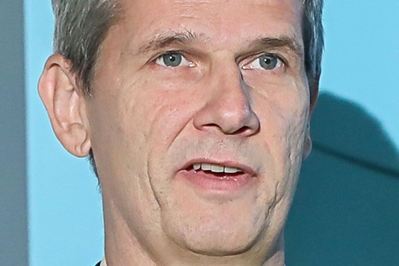Beneda Attila: A kormány minden téren igyekszik segíteni a nőket
