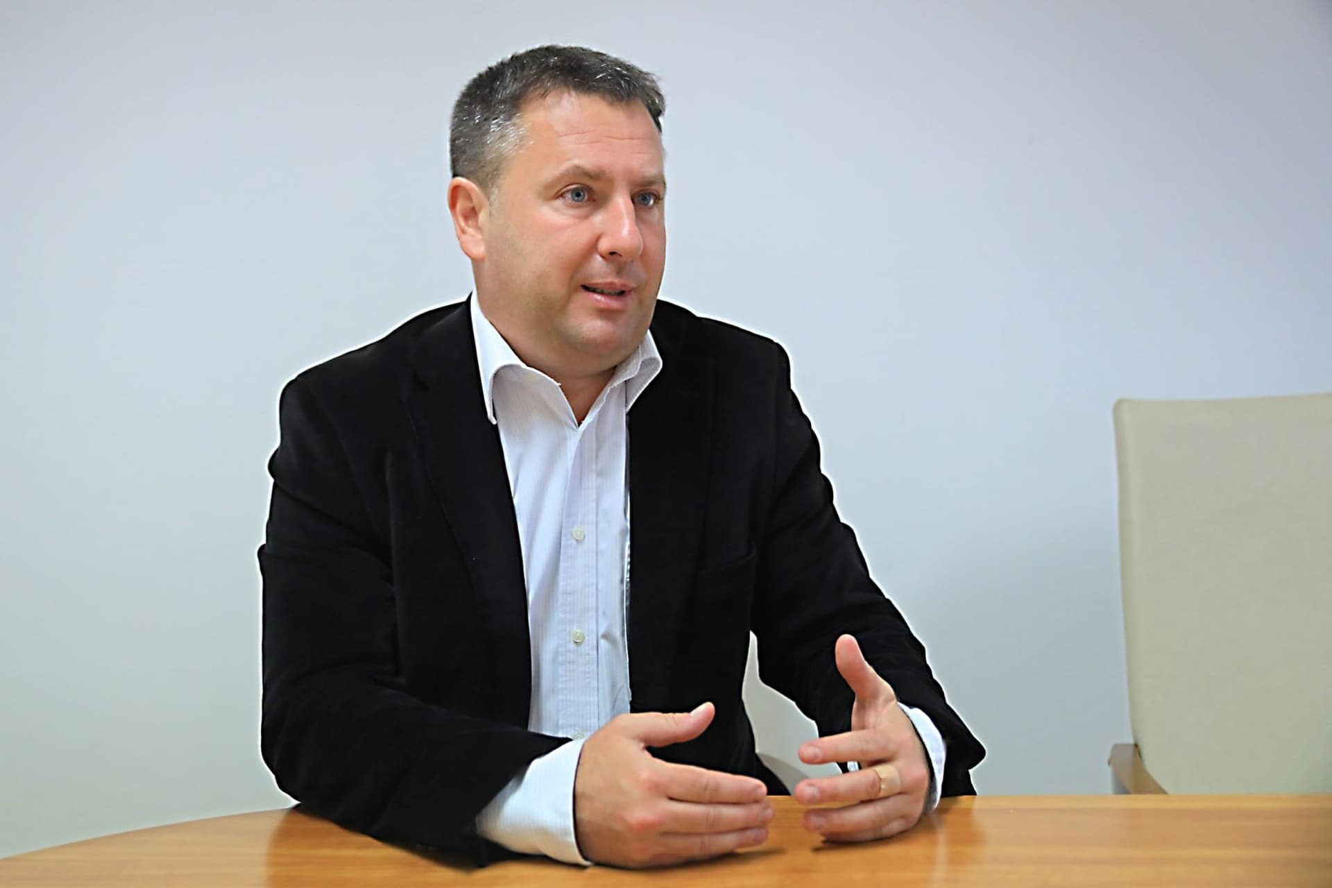 Láng Zsolt: Karácsony csak a demokrácia látszatát tartja fent