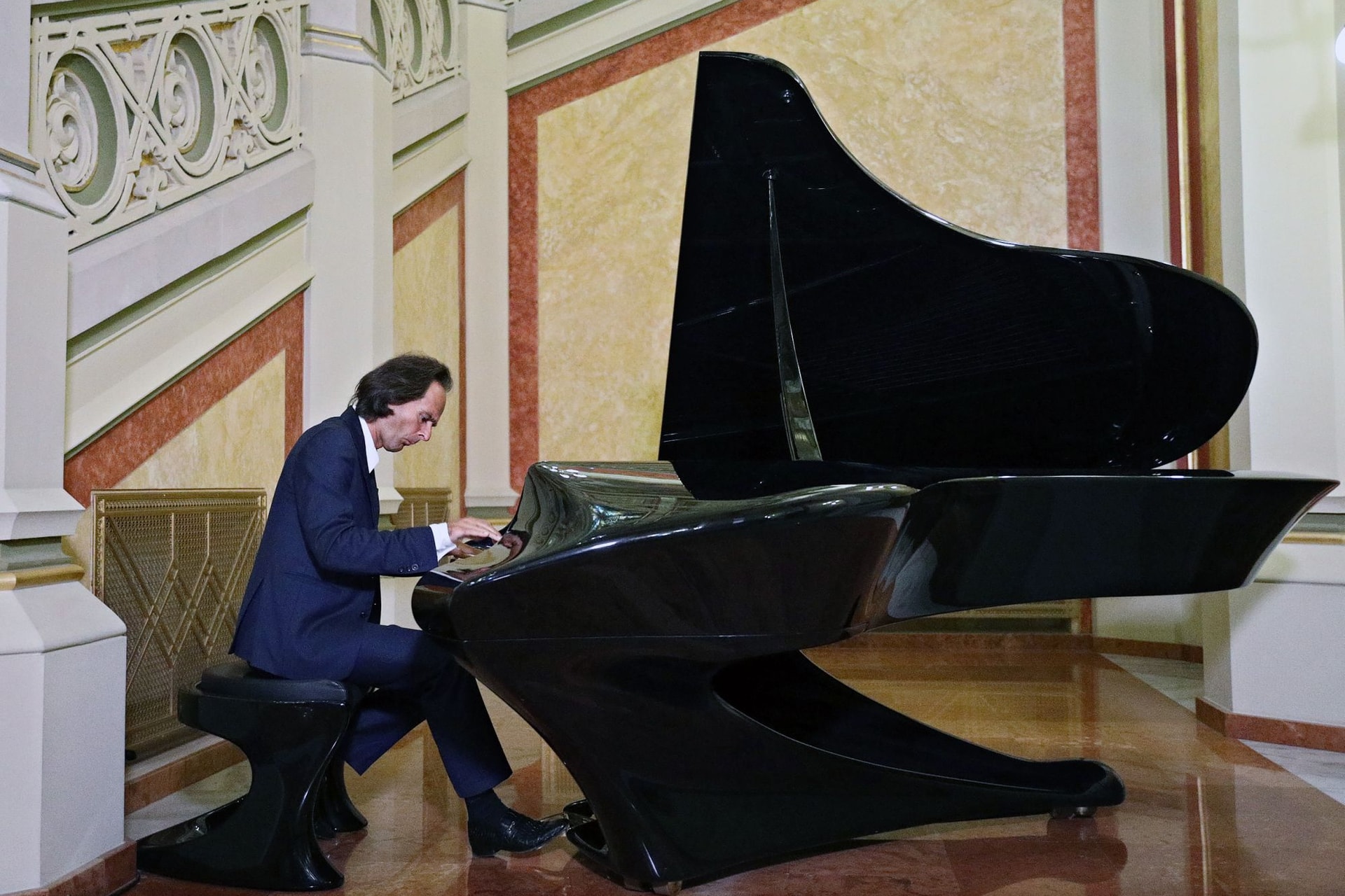 Háromrészes Chopin-koncertsorozatot ad Bogányi Gergely a Zeneakadémián