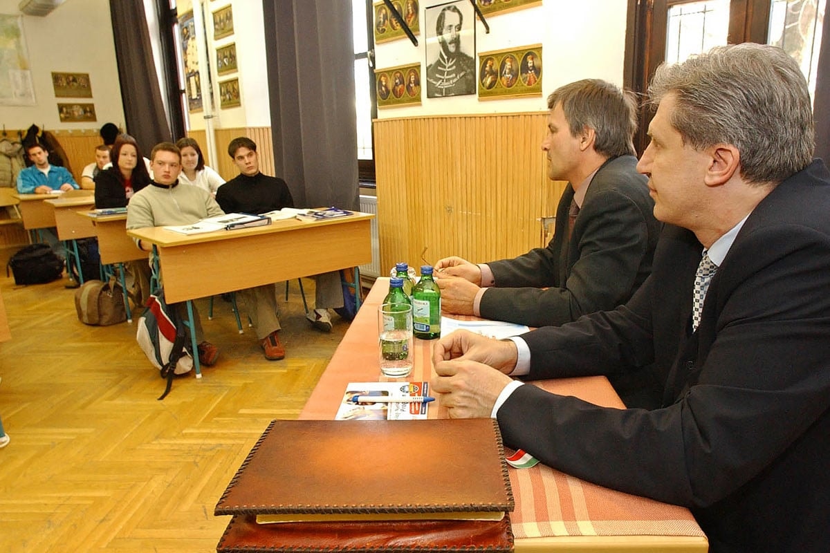 Harc a Nemzeti alaptantervért