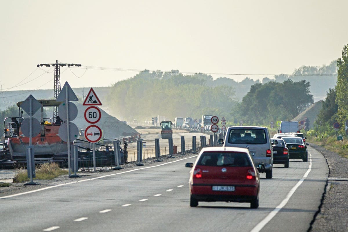 December 1-jétől indul a 2023-as éves autópálya-matricák elővásárlása