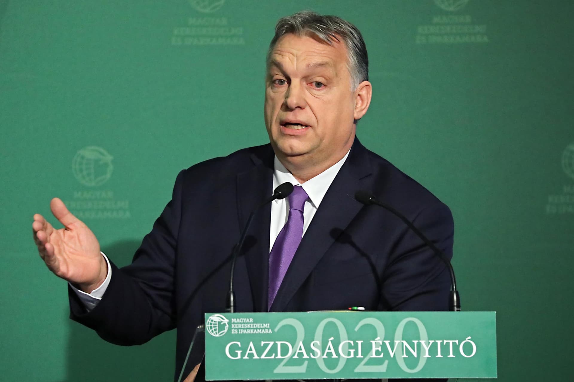 Orbán Viktor: Világjárványra kell készülni, mindenkinek ki kell lépnie a komfortzónájából