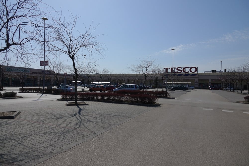 A Tesco mosdójában erőszakoltak meg egy nőt