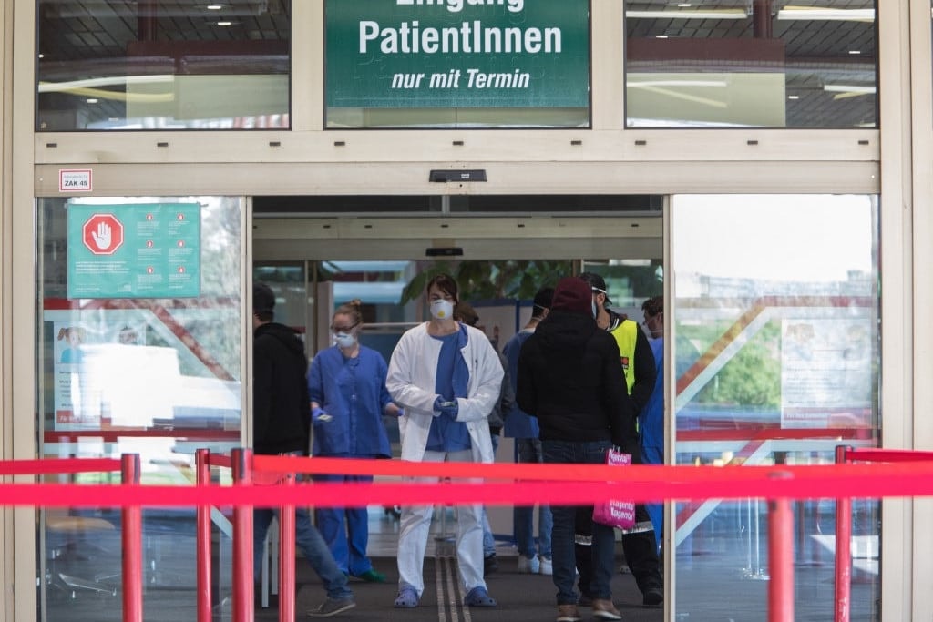Magyarország Ausztriához viszonyítva időben lépett