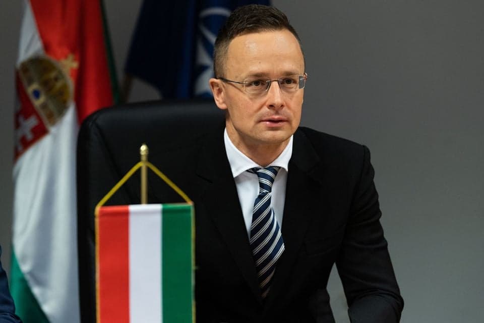 Szijjártó: Tegyük lehetővé az ingázók utazását