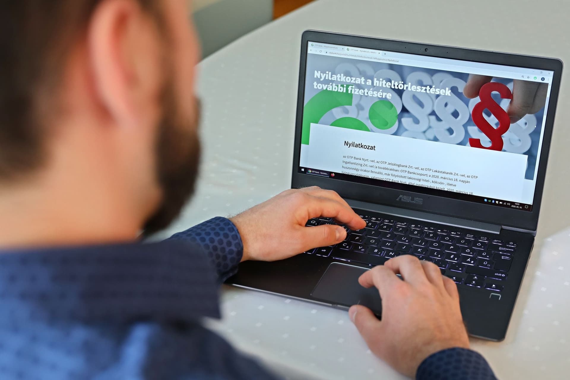 KSH: Februárban 531 200 forint volt a bruttó átlagkereset