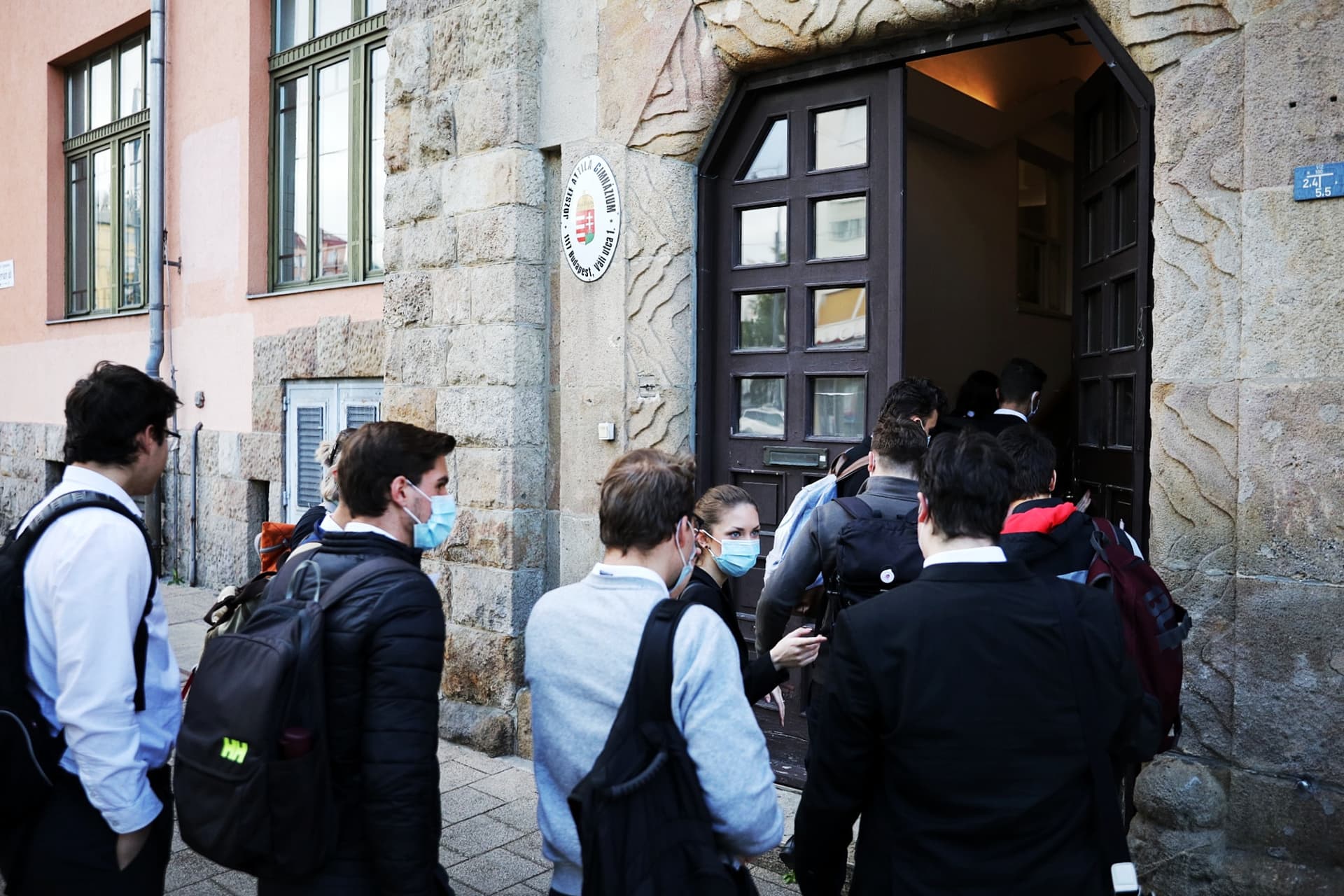 MBH-ösztöndíj néven folytatódik a rászoruló gyerekeket támogató program