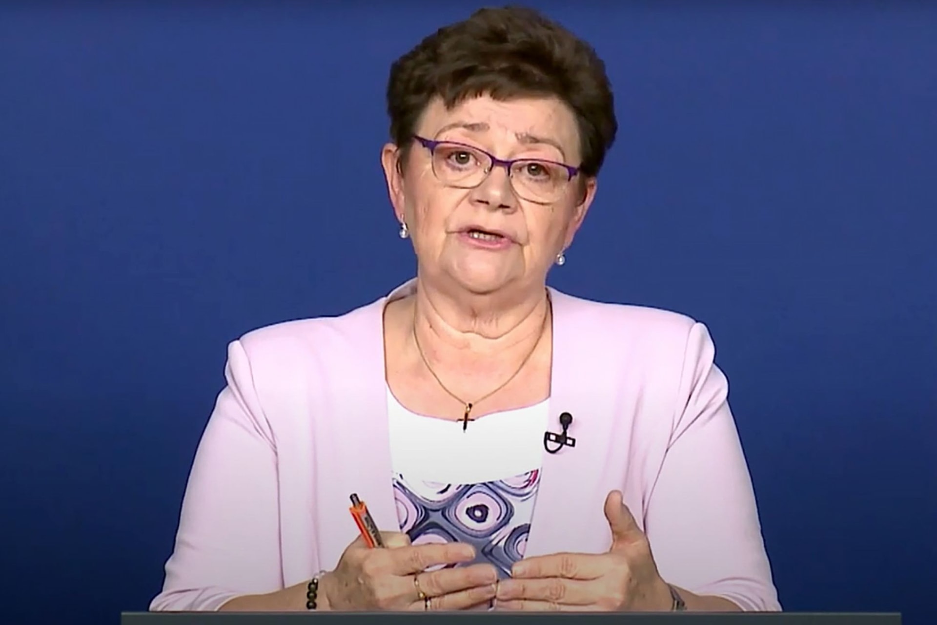 Müller Cecília: Hétfőtől szigorítunk, mert szigorítani kell