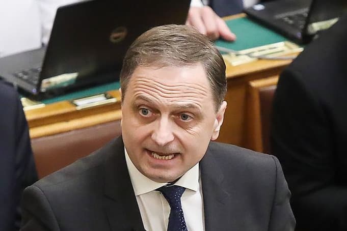 Korrupció gyanúja lengi körül a Lánchíd felújítását a Jobbik szerint + VIDEÓ