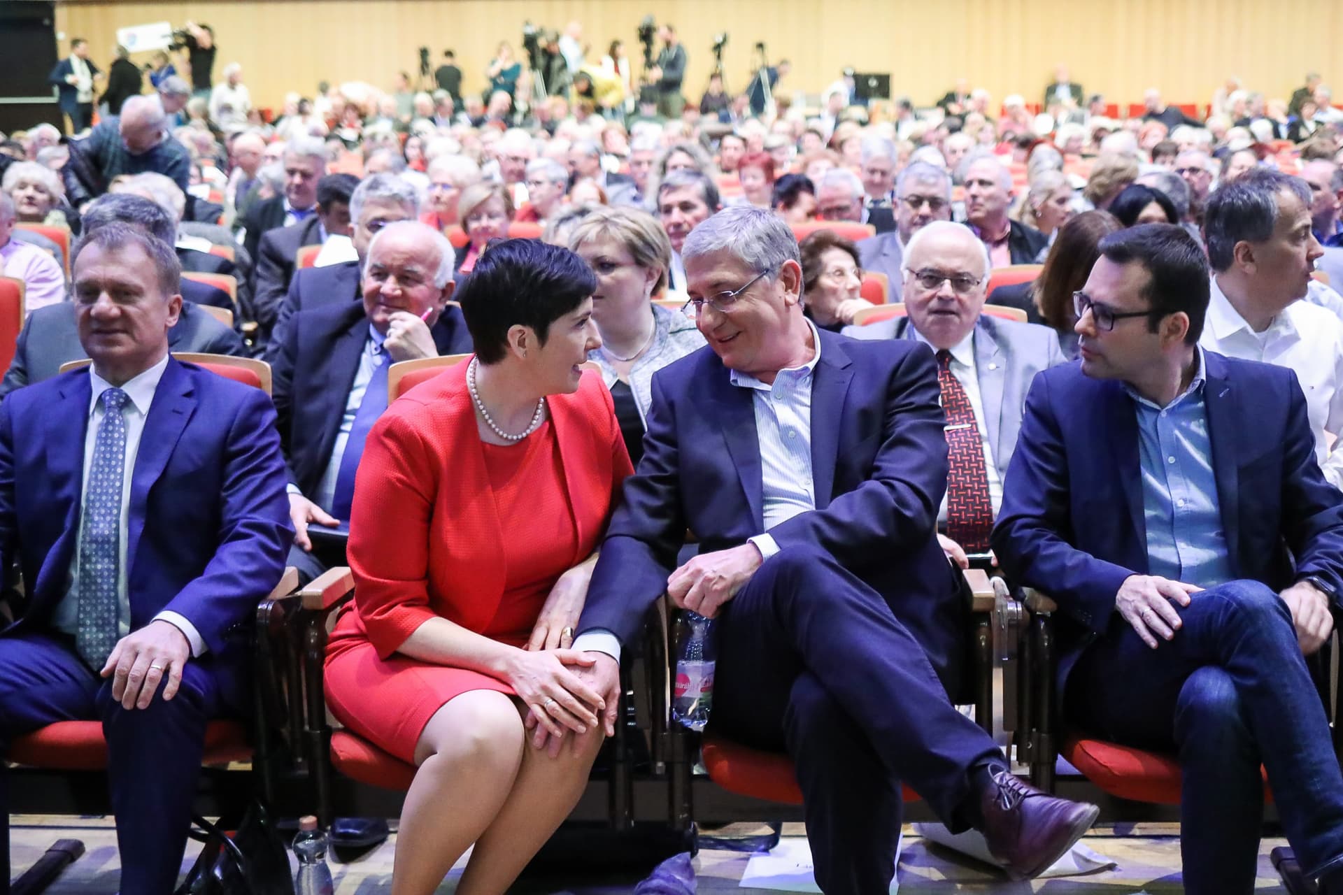 Az uszítás könnyen, a bocsánatkérés soha nem áll Gyurcsányék szájára