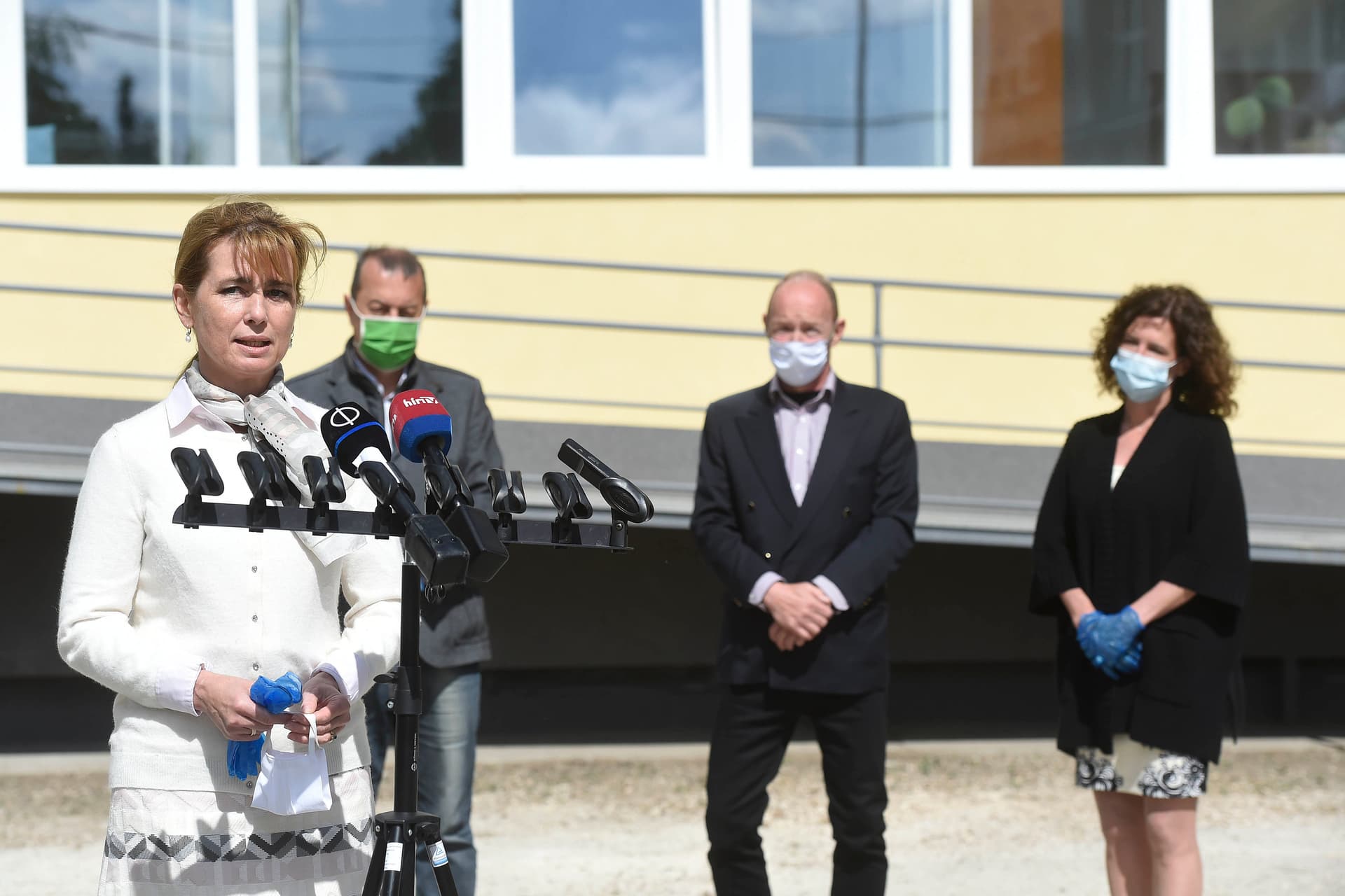 Sópipákat kapnak megváltozott munkaképességű emberek