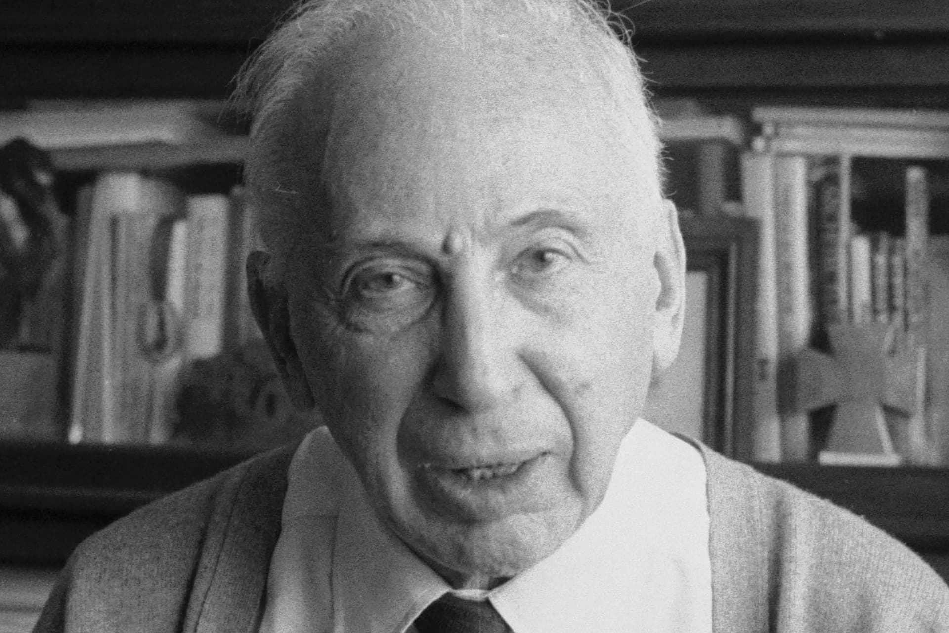 André Kertész műveiből nyílt kiállítás Esztergomban