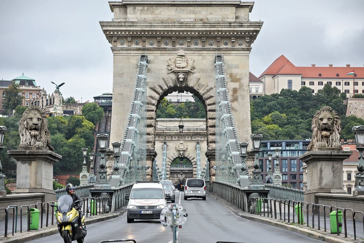 Lezárják a Lánchidat szombat éjjel