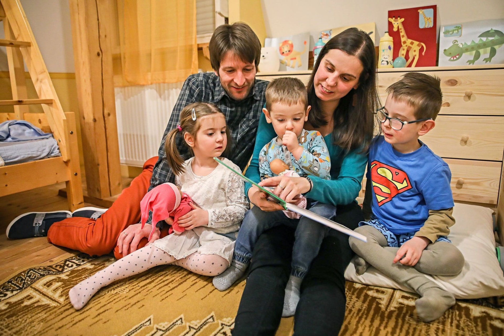 Évi 900 ezer forint adómegtakarításhoz is juthatnak a 30 év alatti anyák