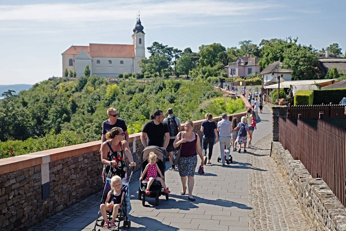 Feléledt a belföldi turizmus