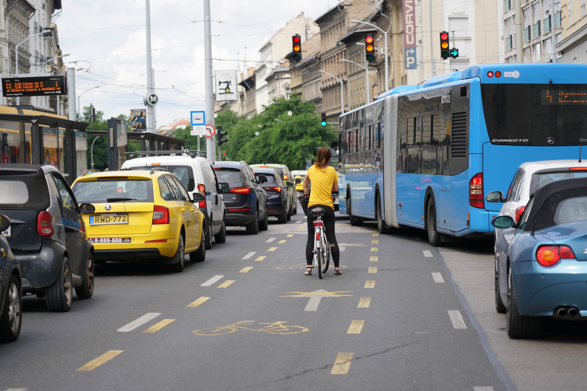 Várhatóan vissza fogja vonni a főváros a sávlezárásokat