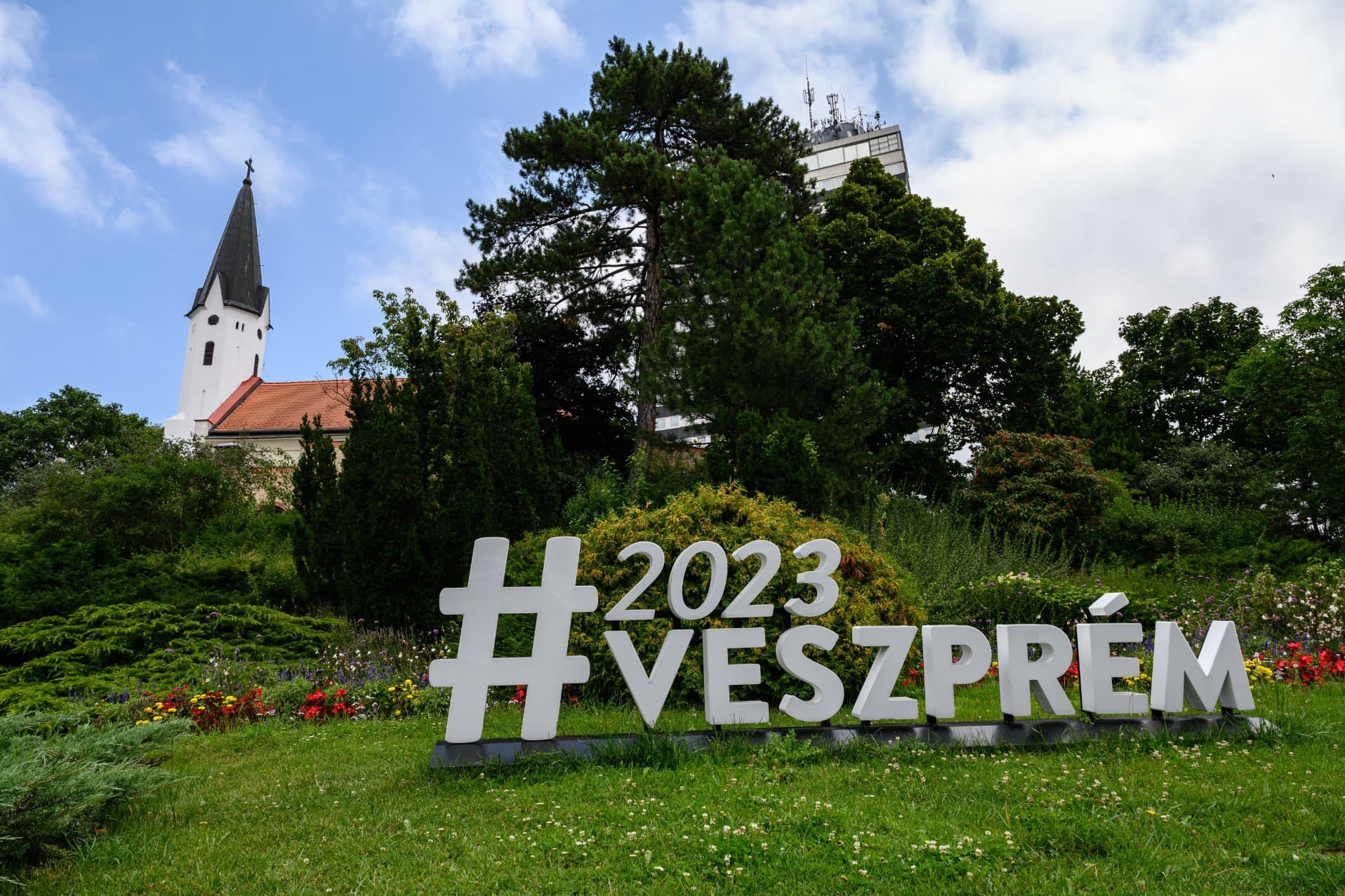 A helyi lakosok bevonásával tervezik a közösségi terek felújítását Veszprémben