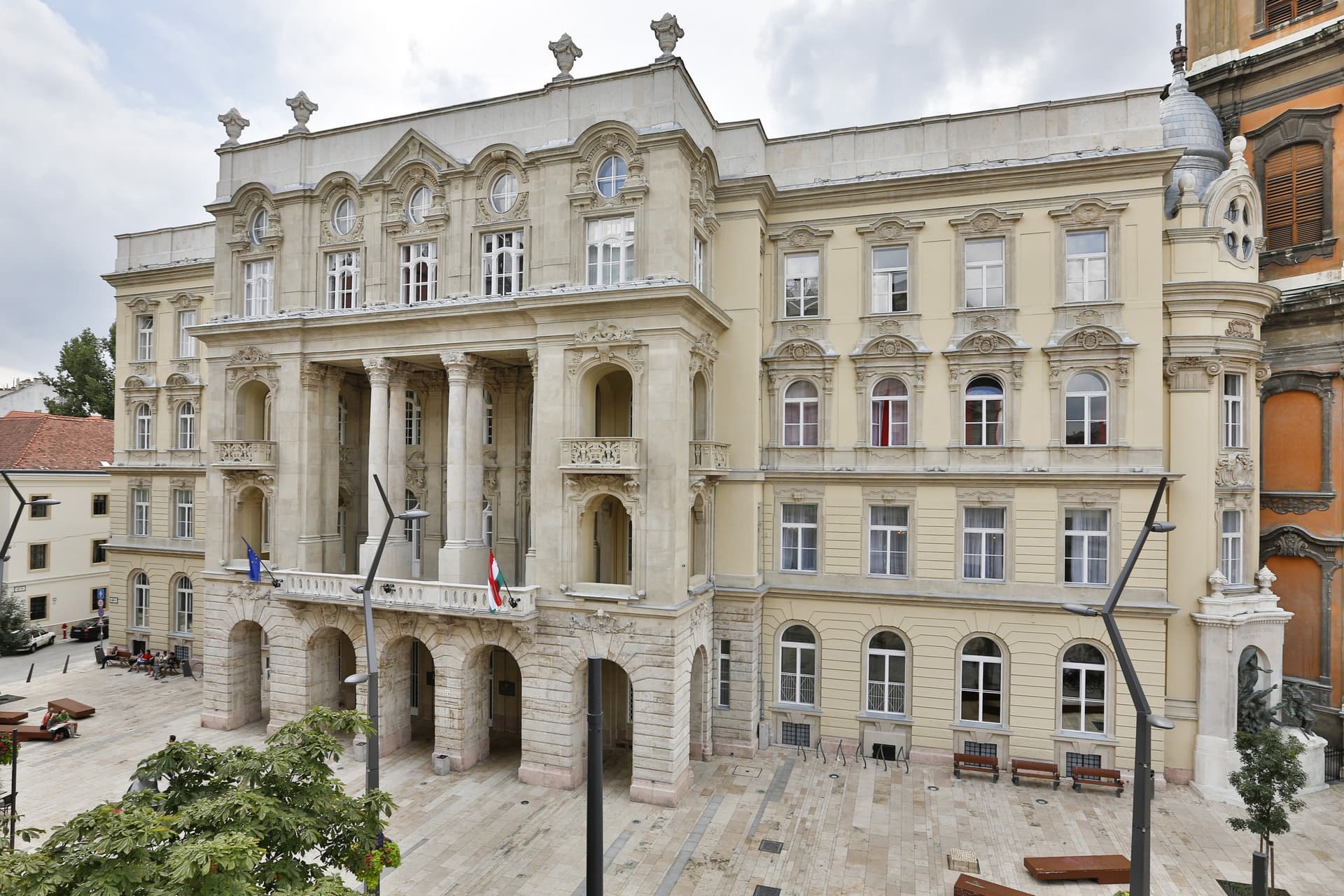Két nemzetközi felsőoktatási rangsorban is előkelő helyen végzett az ELTE