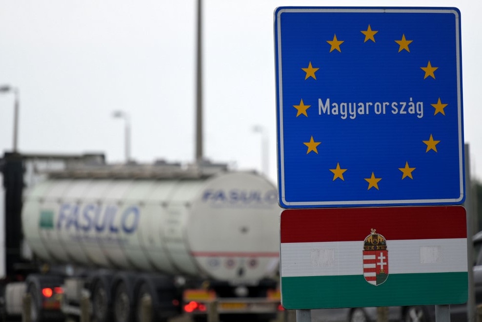 Hosszú várakozási idővel kell számolni a magyar-osztrák határon